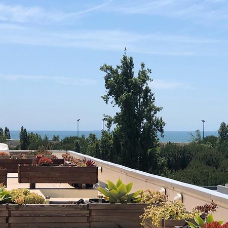 Beautiful Penthouse Apartment With Terrace - 4 Minute Walk To The Beach Troia Bagian luar foto