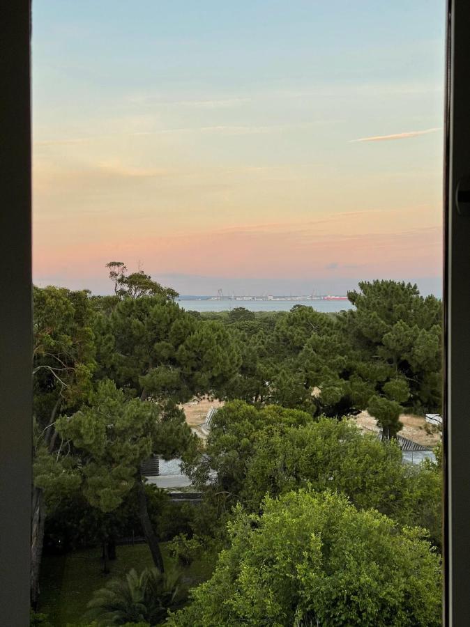 Beautiful Penthouse Apartment With Terrace - 4 Minute Walk To The Beach Troia Bagian luar foto
