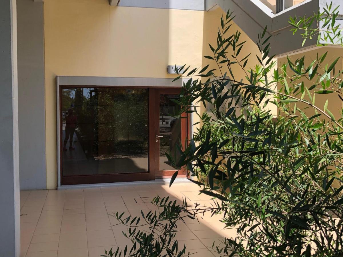 Beautiful Penthouse Apartment With Terrace - 4 Minute Walk To The Beach Troia Bagian luar foto